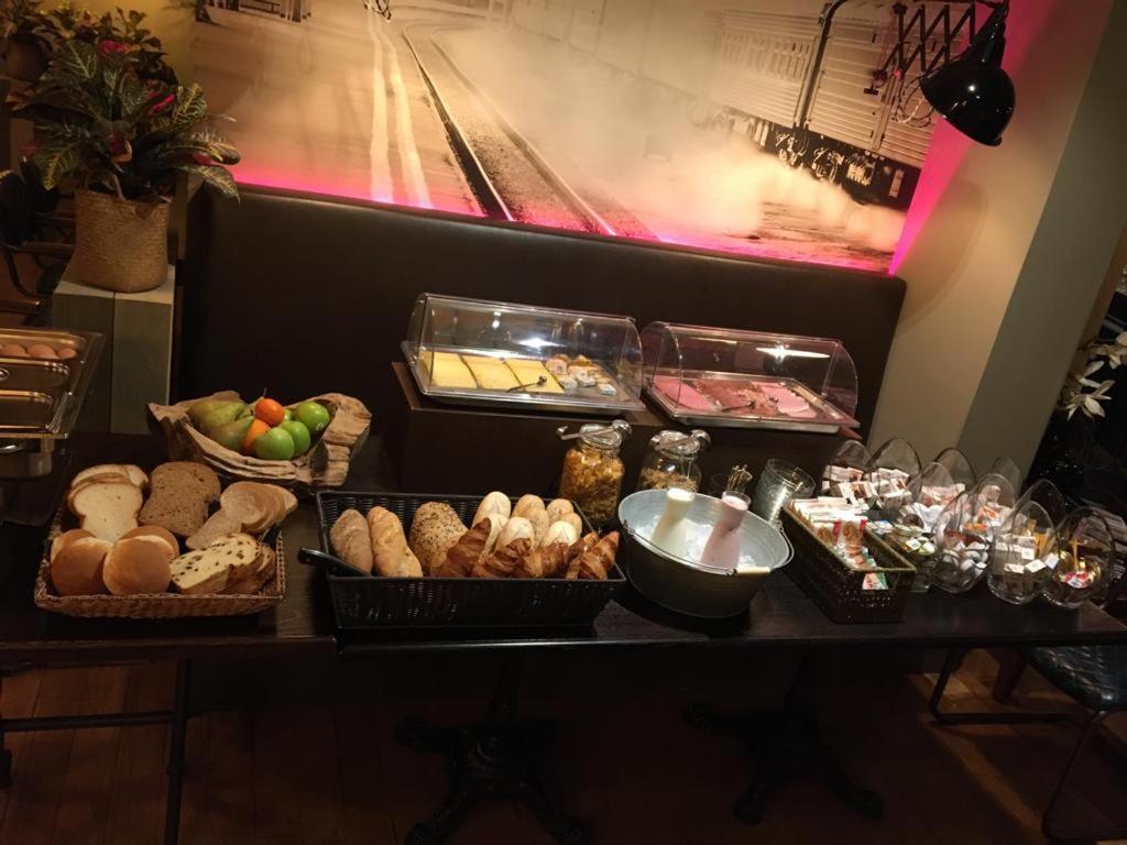 Hotel De Valk Valkenswaard Kültér fotó